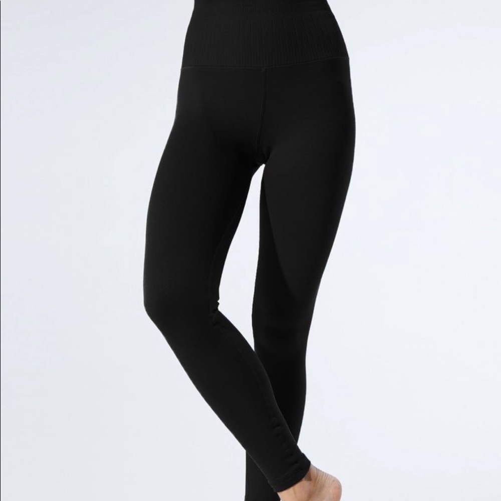 Avocado Universal Leggings